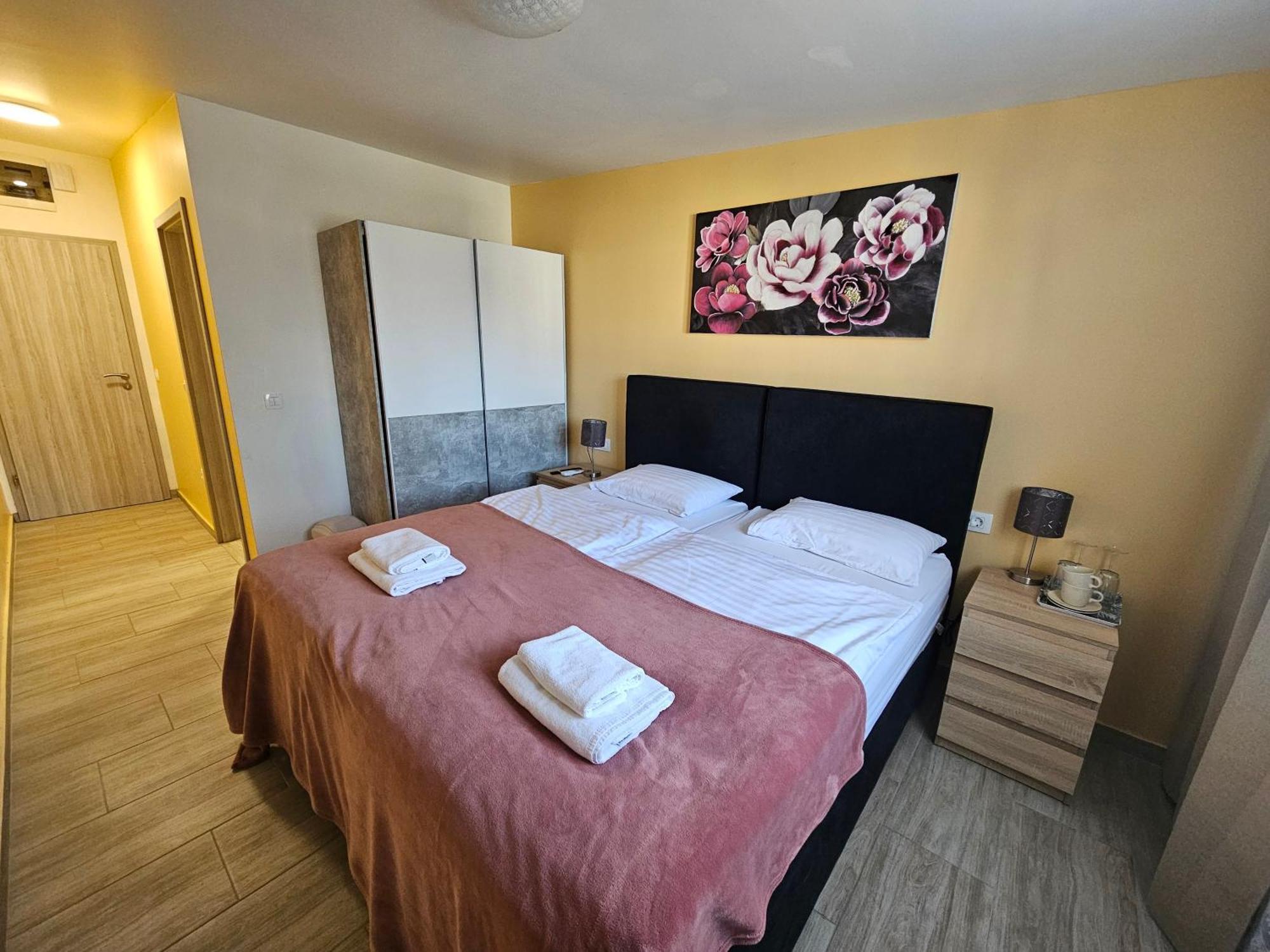 Royal Apartments & Rooms Zagreb Exterior photo